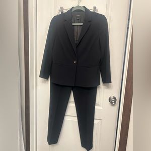 Black Ann Taylor Pants Suit.